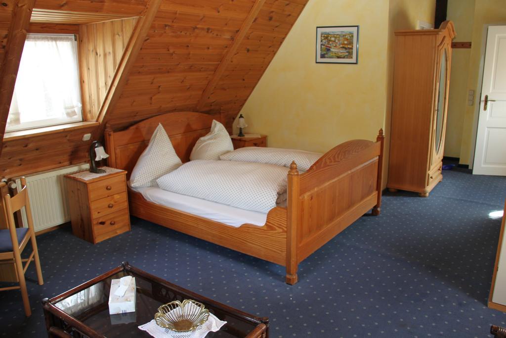 B&B Zum Treppchen Losnich Room photo